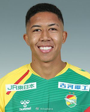 动漫女孩撒尿