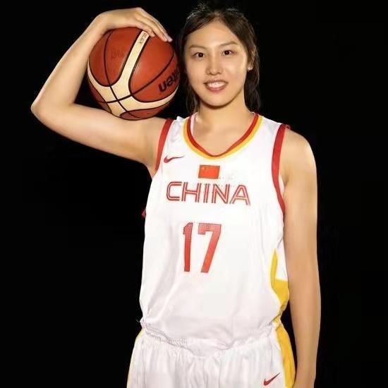小浪货下面小泬好湿